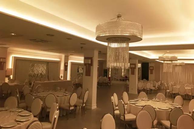 HDL智能照明控制系统赋能罗马尼亚宴会厅，打造科技型专业灯光体验